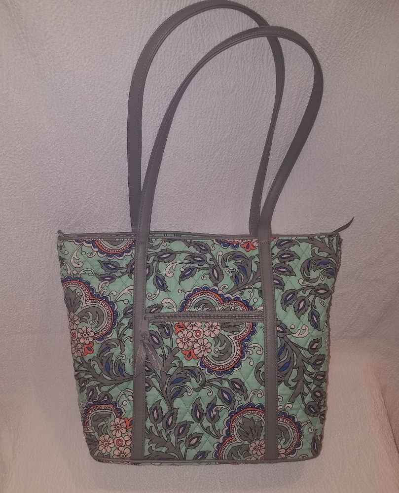 Vera Bradley Fan Flowers pattern tote.